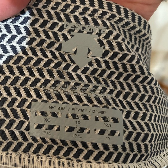 Descente Black and White Leggings Size 10 Womens - Picture 4 of 7